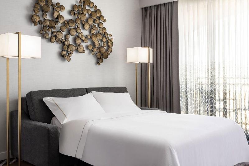 スイート, The Westin Anaheim Resort