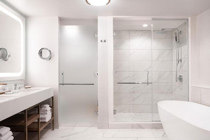 Suite, The Westin Anaheim Resort