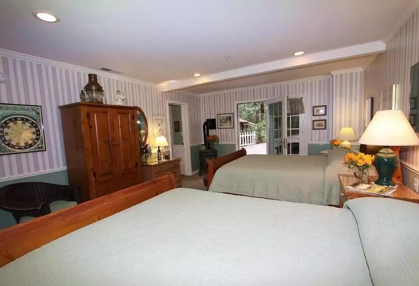 اتاق لوکس, Mccaffrey House Bed And Breakfast Inn