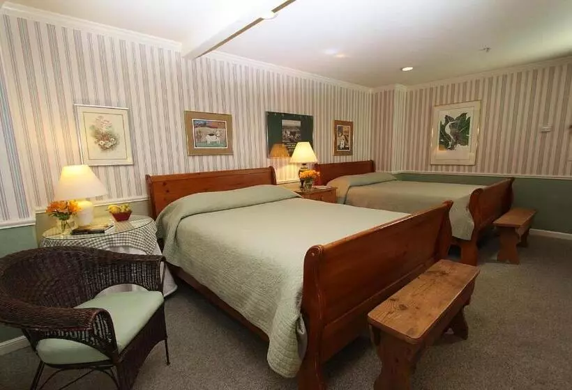 اتاق لوکس, Mccaffrey House Bed And Breakfast Inn