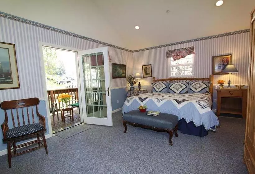 اتاق لوکس با تخت بزرگ, Mccaffrey House Bed And Breakfast Inn