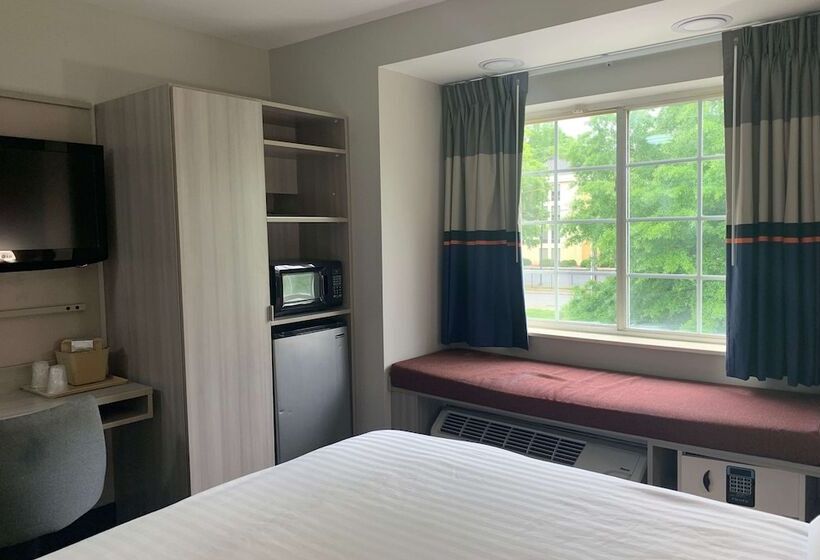 Номер Стандарт Адаптированный для Инвалидов, Microtel Inn By Wyndham Charlotte Airport
