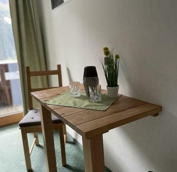 标准间, Arlbergsun