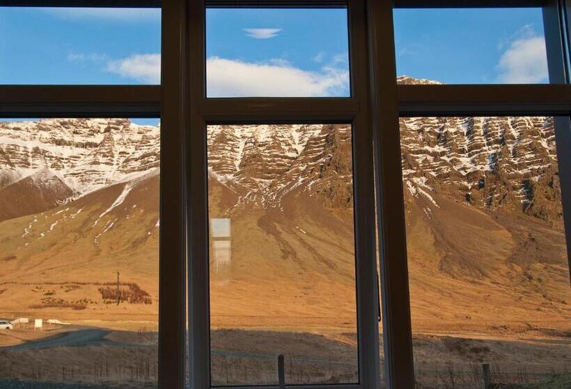 اتاق استاندارد چهارنفره با سرویس بهداشتی مشترک, Skyrhusid Hi Hostel