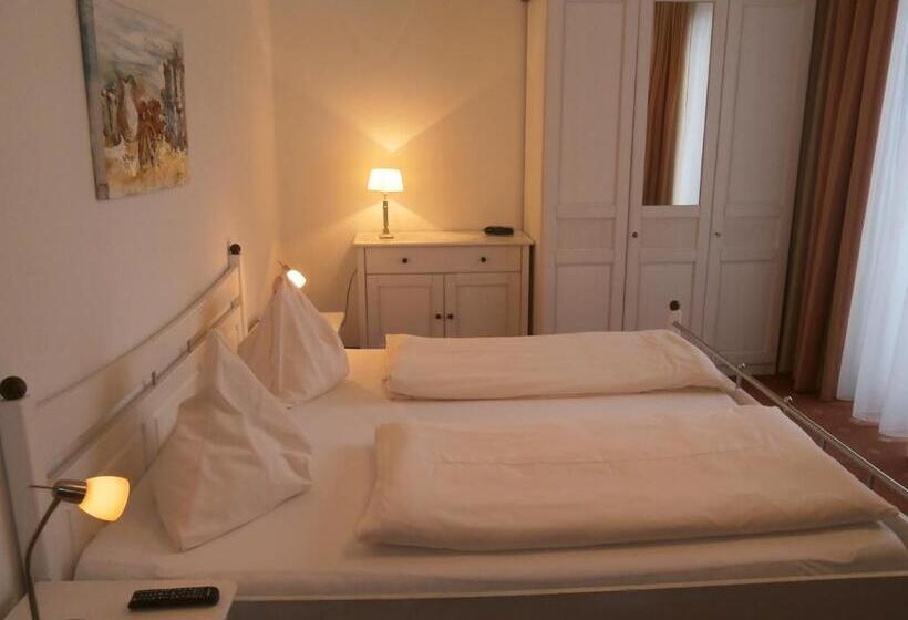 חדר משפחתי, Pension & Apartments Ertl