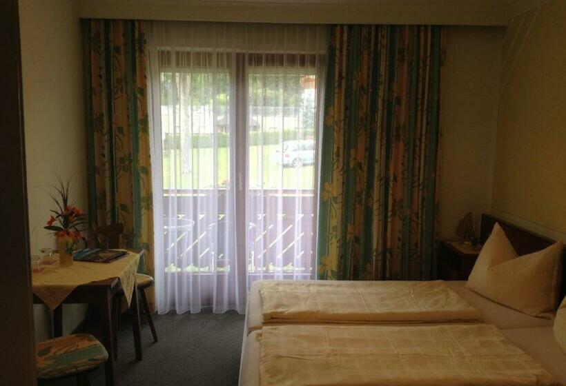 اتاق استاندارد با بالکن, Pension Seerose