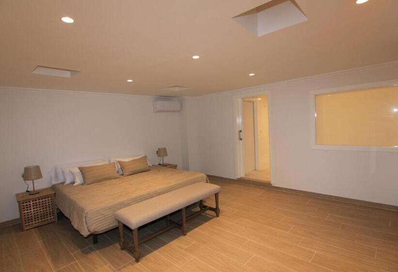 جناح ديلوكس, Coral Arena Dorada