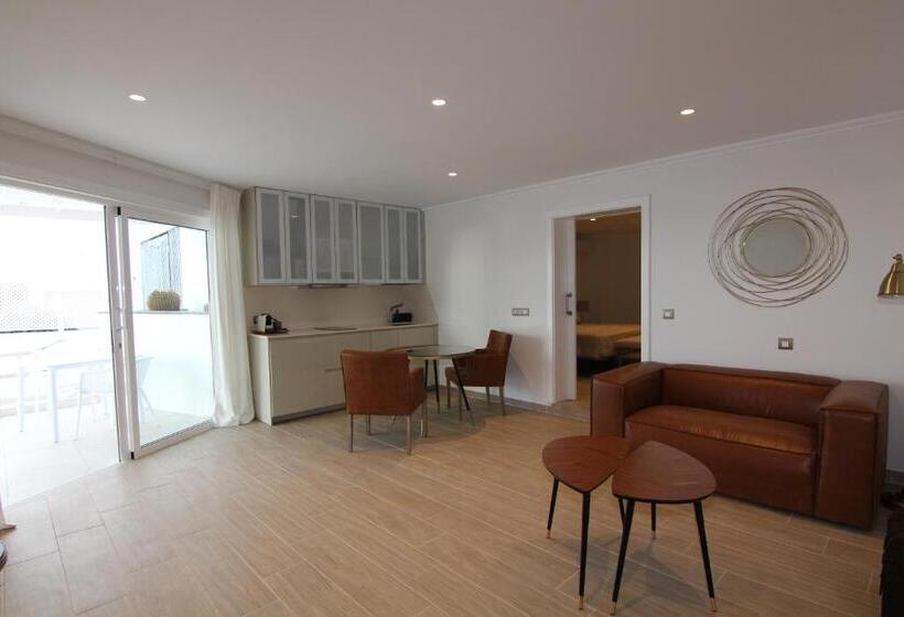 جناح ديلوكس, Coral Arena Dorada