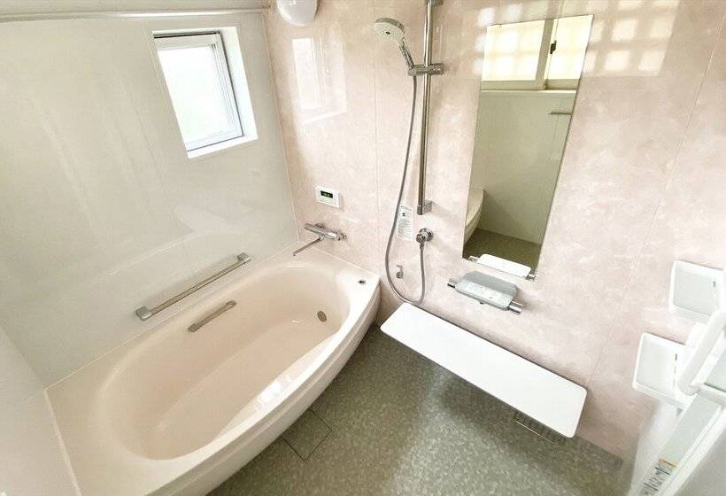 침실 1개 주택, Pontoon