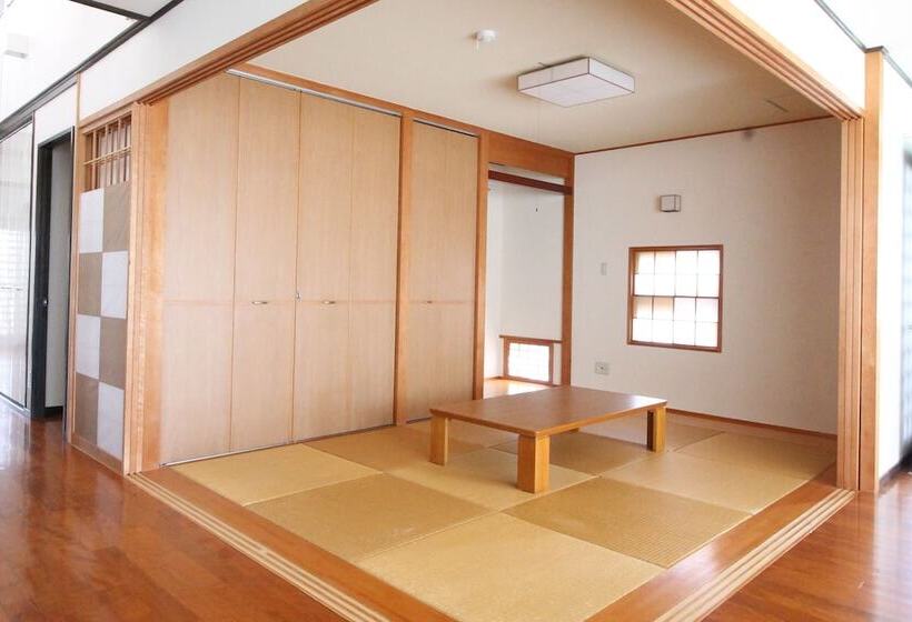 침실 1개 주택, Pontoon