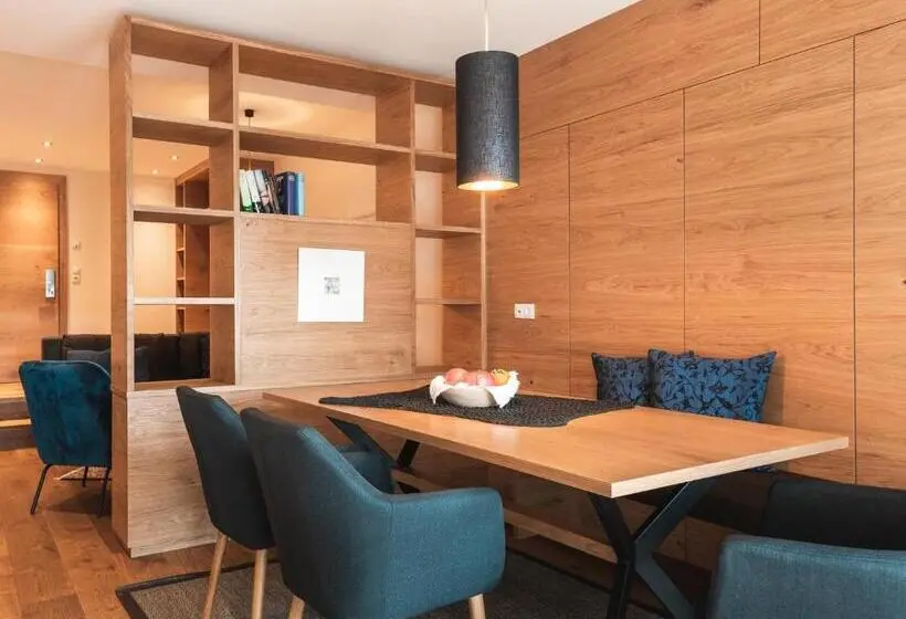 テラス付き１ベッドルームアパートメント, Alpina&more Apartments I Zimmer