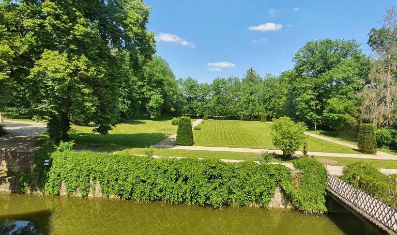 标准房带园景, Château De La Cour Senlisse