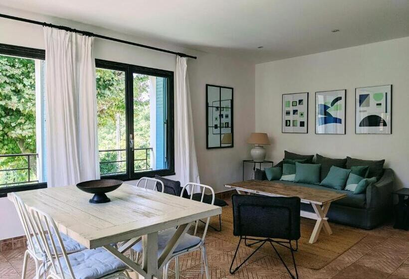 산 전망 스위트, Le Mas Des Oules