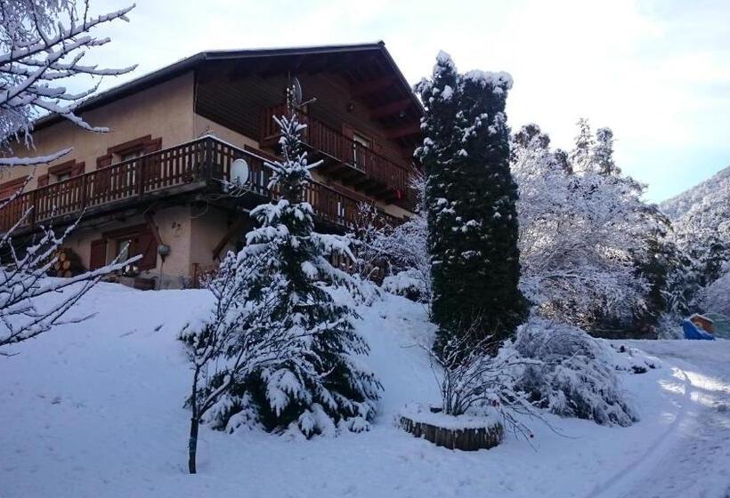 标准三人间, Chambre Les Ormes