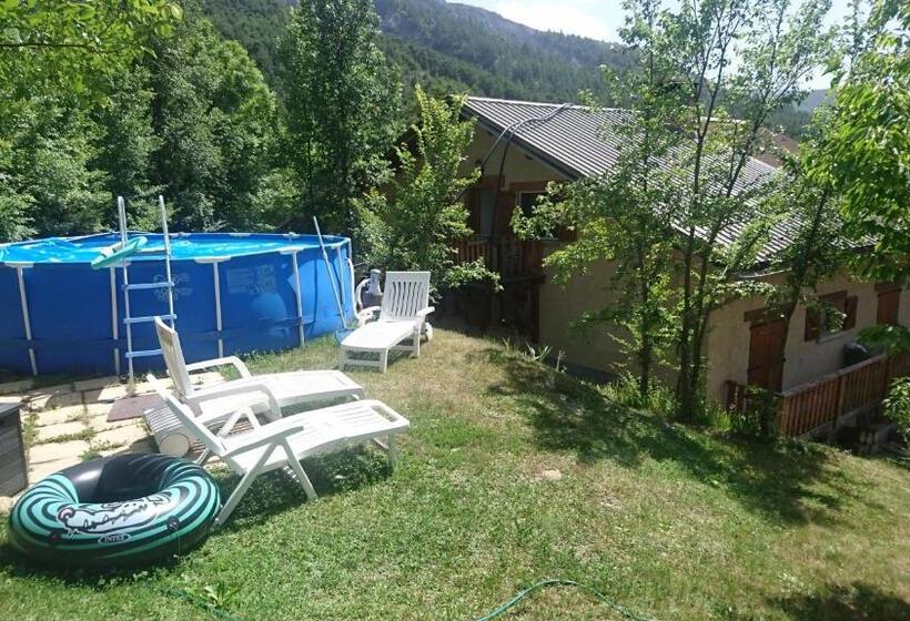 标准三人间, Chambre Les Ormes