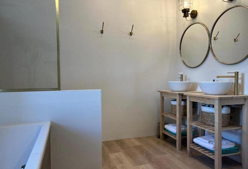 スタンダードルーム, La Millière   Chambres D Hôtes   Piscine & Campagne   Marie Anne & Marie Adélaïde