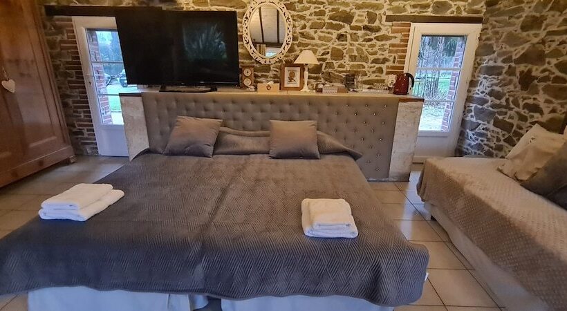 家庭套房, L'arbre D'alaïs