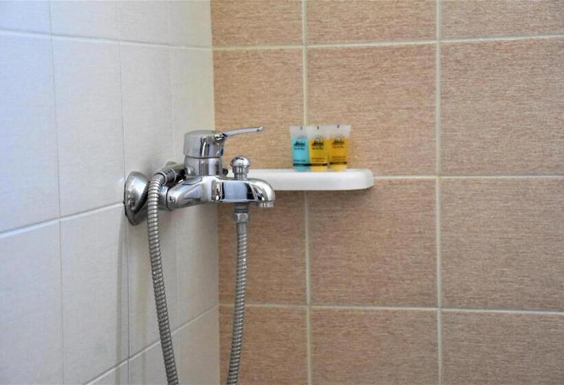 חדר סטנדרט, Albertos House