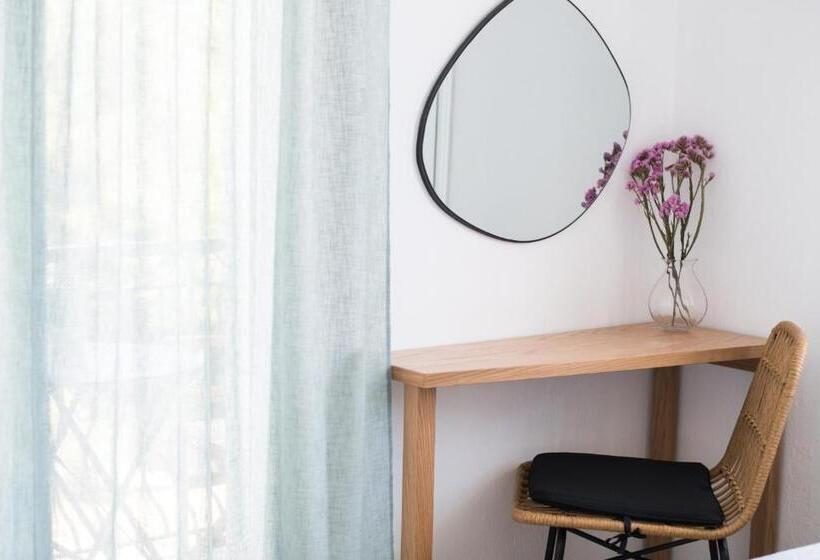 חדר סטנדרט, Albertos House