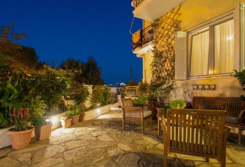 חדר אקונומי, Albertos House