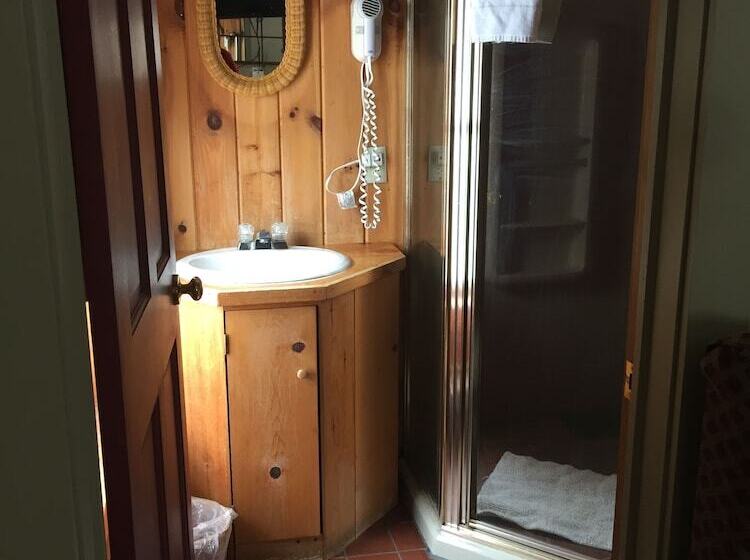 غرفة قياسية, Black Lantern Inn