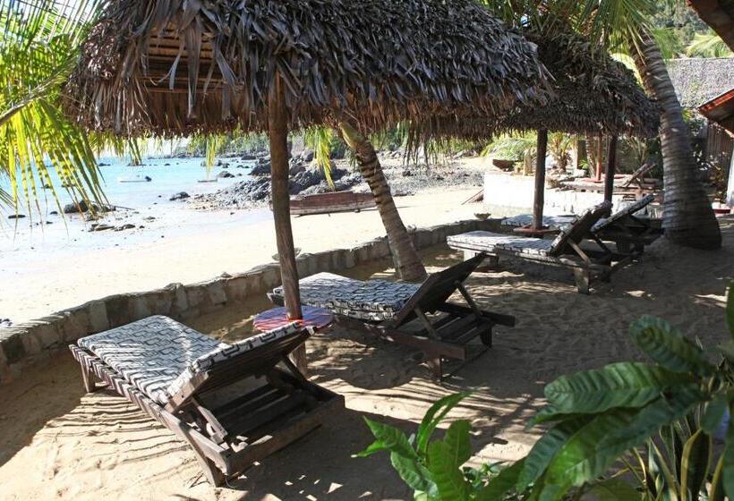 بانگلوی استاندارد, Chez Yolande