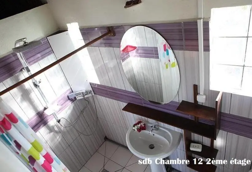 اتاق استاندارد, Chez Yolande