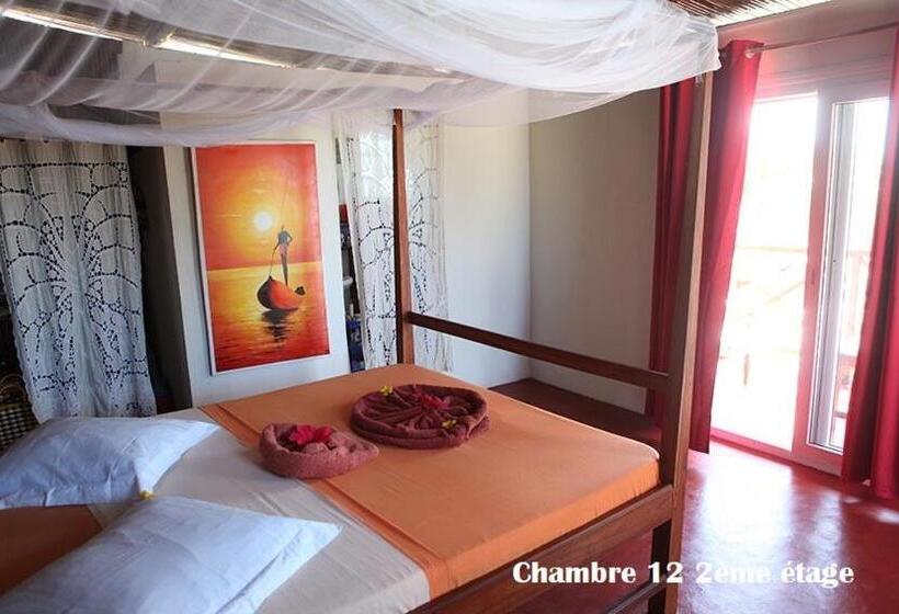 اتاق استاندارد, Chez Yolande