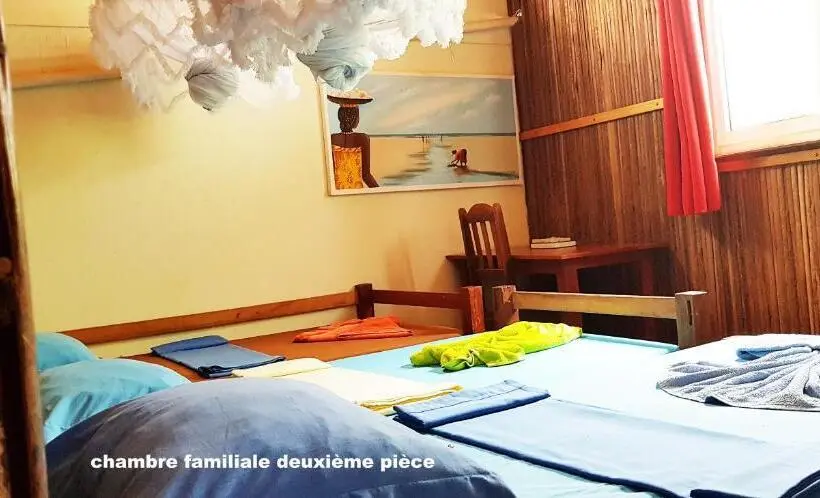 اتاق خانوادگی, Chez Yolande