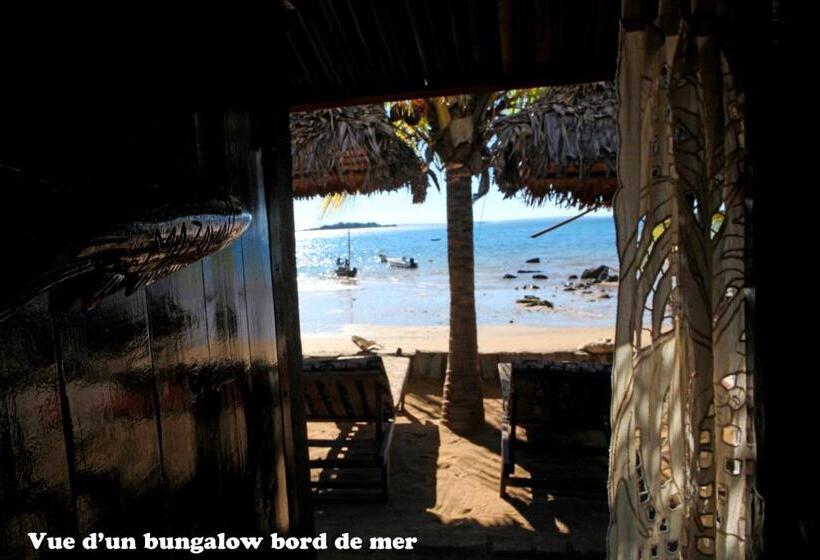 اتاق خانوادگی, Chez Yolande