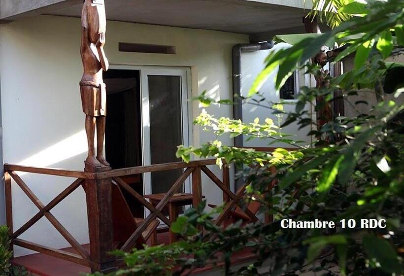 اتاق استاندارد با بالکن, Chez Yolande