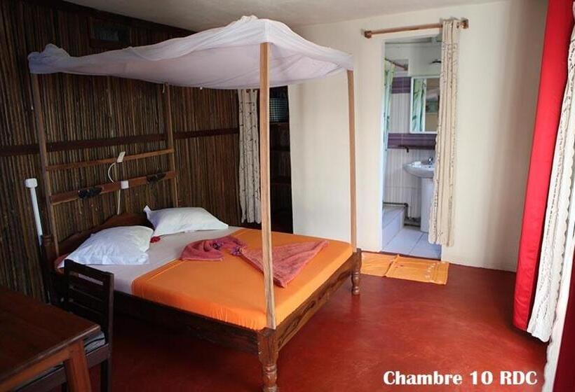 اتاق استاندارد با بالکن, Chez Yolande