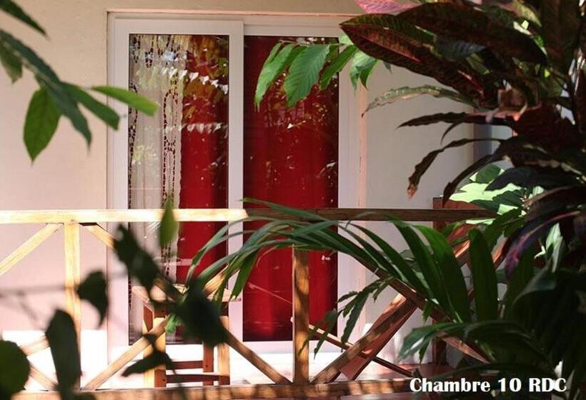 اتاق استاندارد با بالکن, Chez Yolande