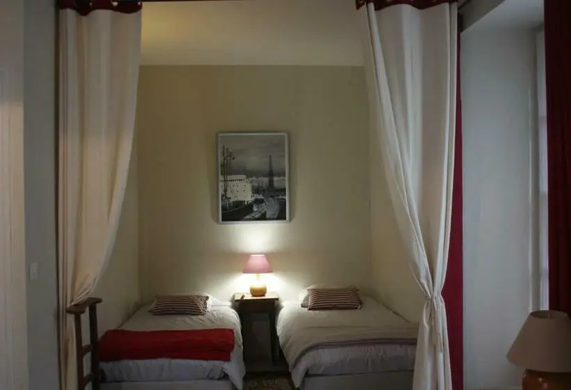 スタンダードルーム, La Maison De L'ousse