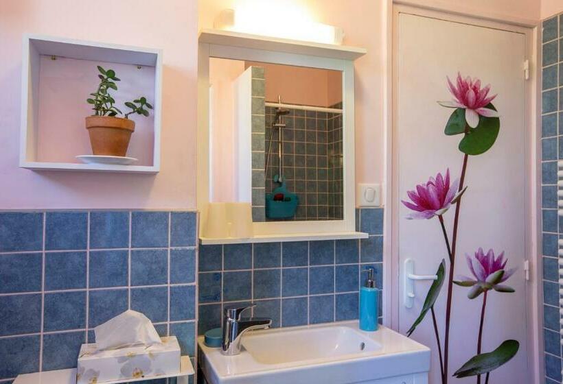 스탠다드 트리플 룸 가든 전망, La Maison De L'ousse