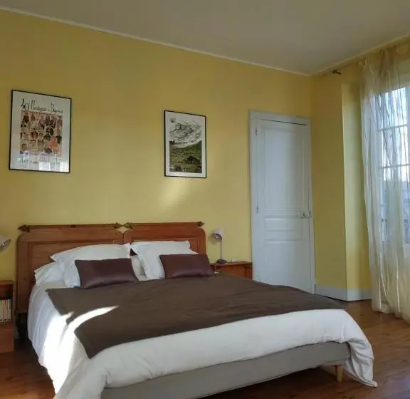 ガーデンビュースタンダード4ベッドルーム, La Maison De L'ousse