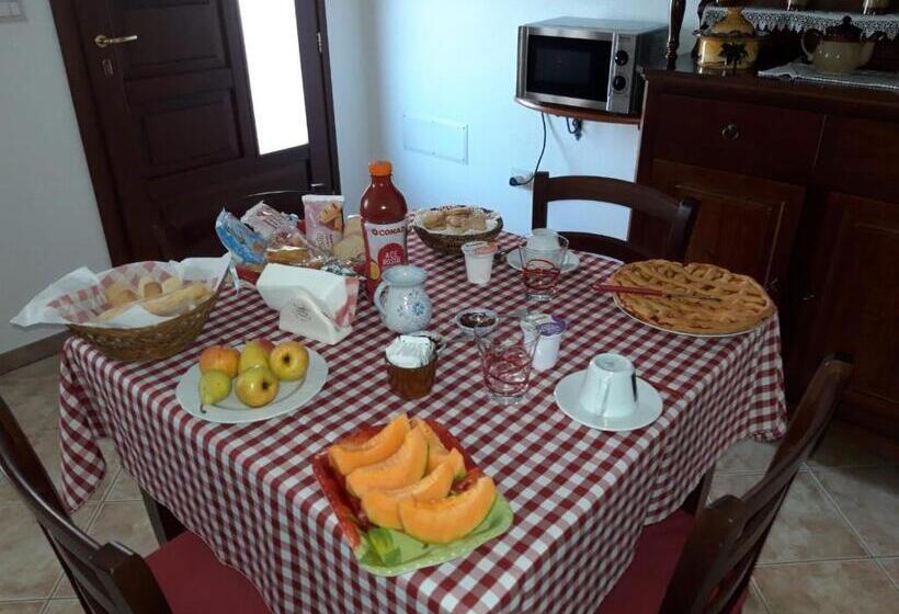 اتاق استاندارد با بالکن, B&b Perdalonga