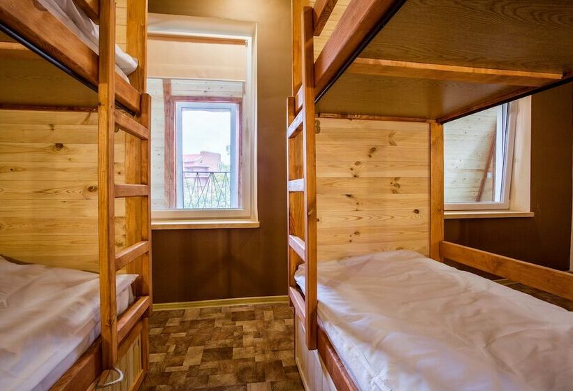 تختخواب در اتاق مشترک, Hostel Tarnopil