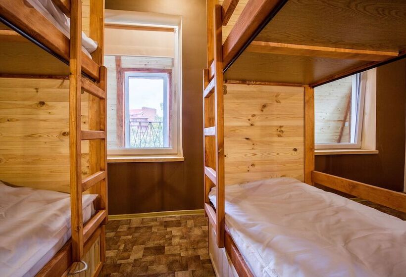 تختخواب در اتاق سوپریور مشترک, Hostel Tarnopil