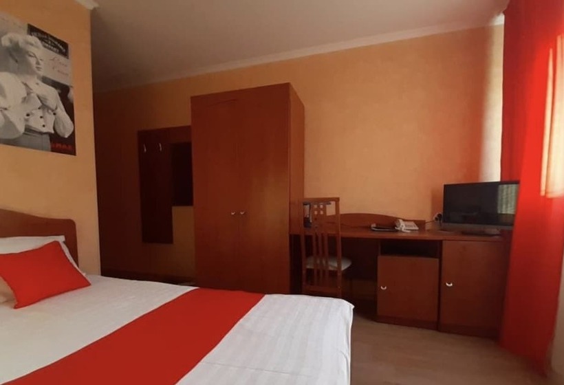 Номер Комфорт, Maxrooms Volga Hollywood