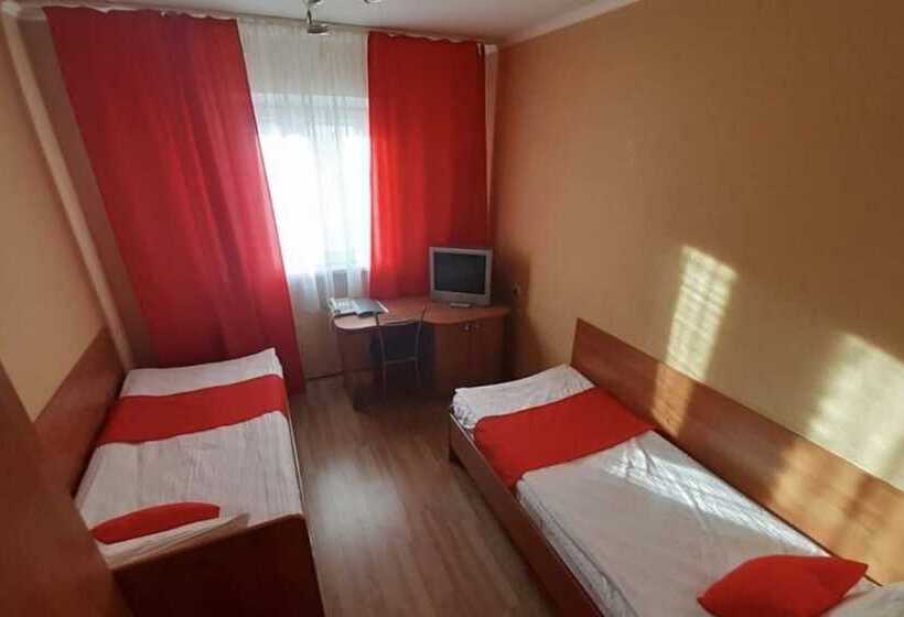 经济房, Maxrooms Volga Hollywood