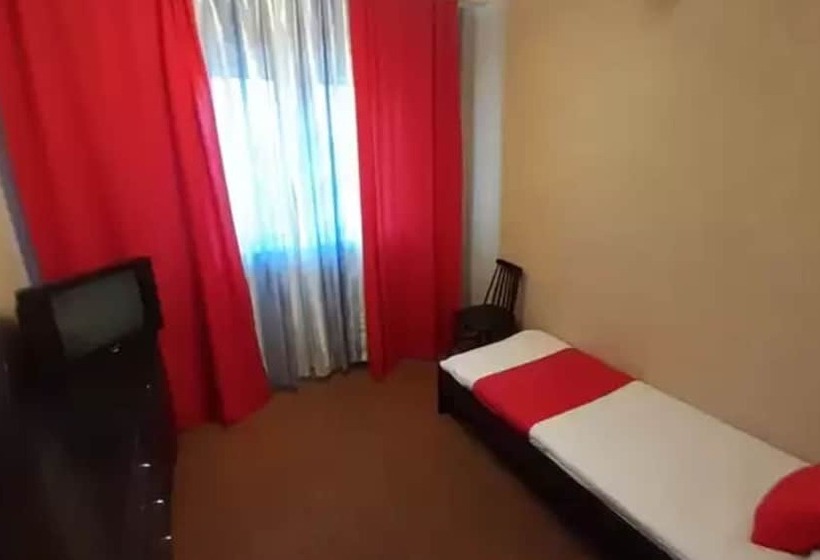 标准单人间, Maxrooms Volga Hollywood