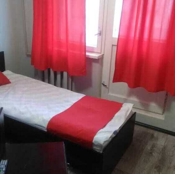 标准单人间, Maxrooms Volga Hollywood