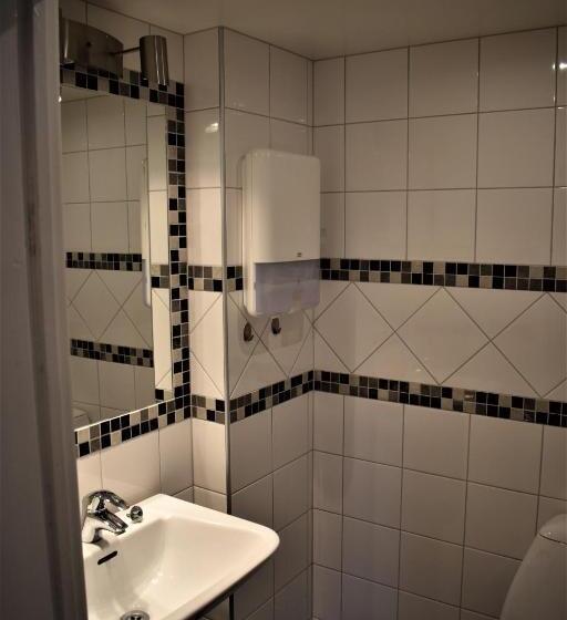 带共用浴室的标准房间, Torups Gastgivaregard