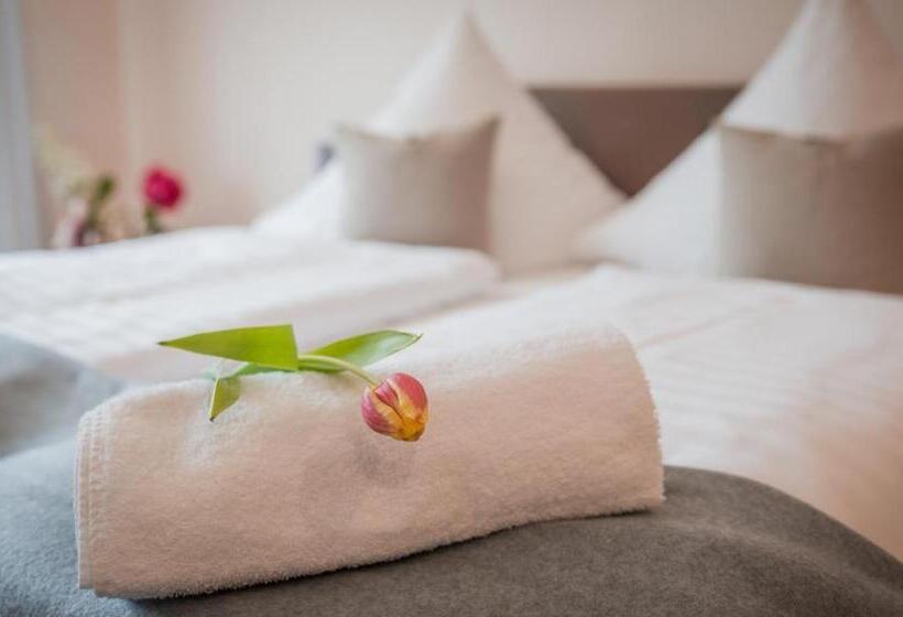 Номер Deluxe, Weingut Erich Serwazi