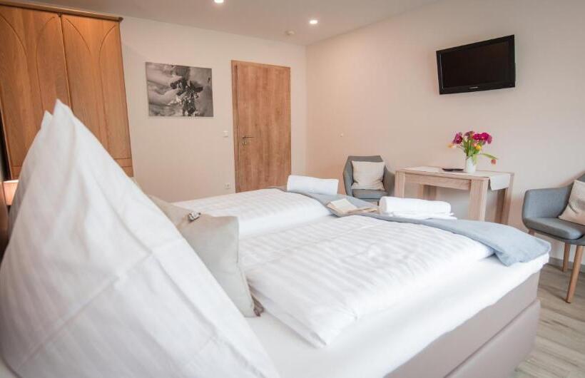 Номер Deluxe, Weingut Erich Serwazi