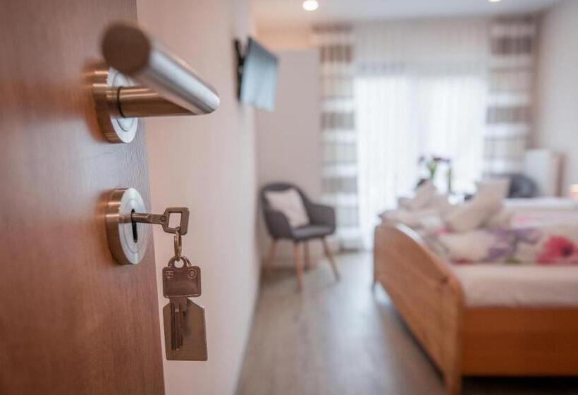 Номер Стандарт, Weingut Erich Serwazi