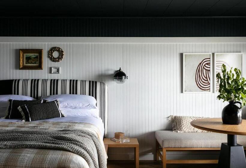 اتاق لوکس با تخت بزرگ, Bluebird Ocean Point Inn