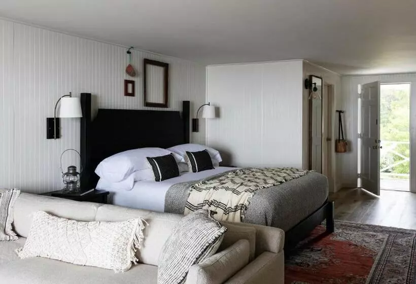 オーシャンビューデラックスルームバルコニー付き, Bluebird Ocean Point Inn