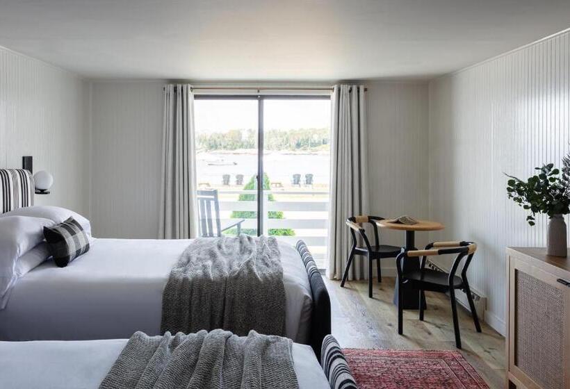 バルコニー付スタンダード４ベッドルーム, Bluebird Ocean Point Inn